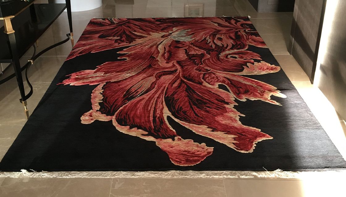 Parrot Tulip, a unique rug commission